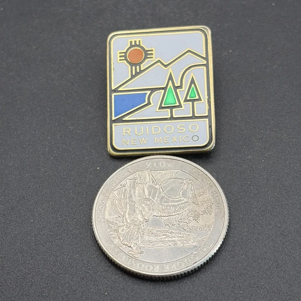 Ruidoso‎ New Mexico Lapel Hat Pin